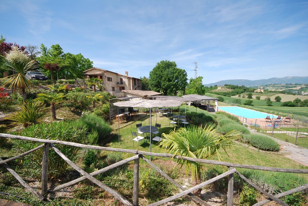 Affittacamere Spoleto By The Pool Esterno foto